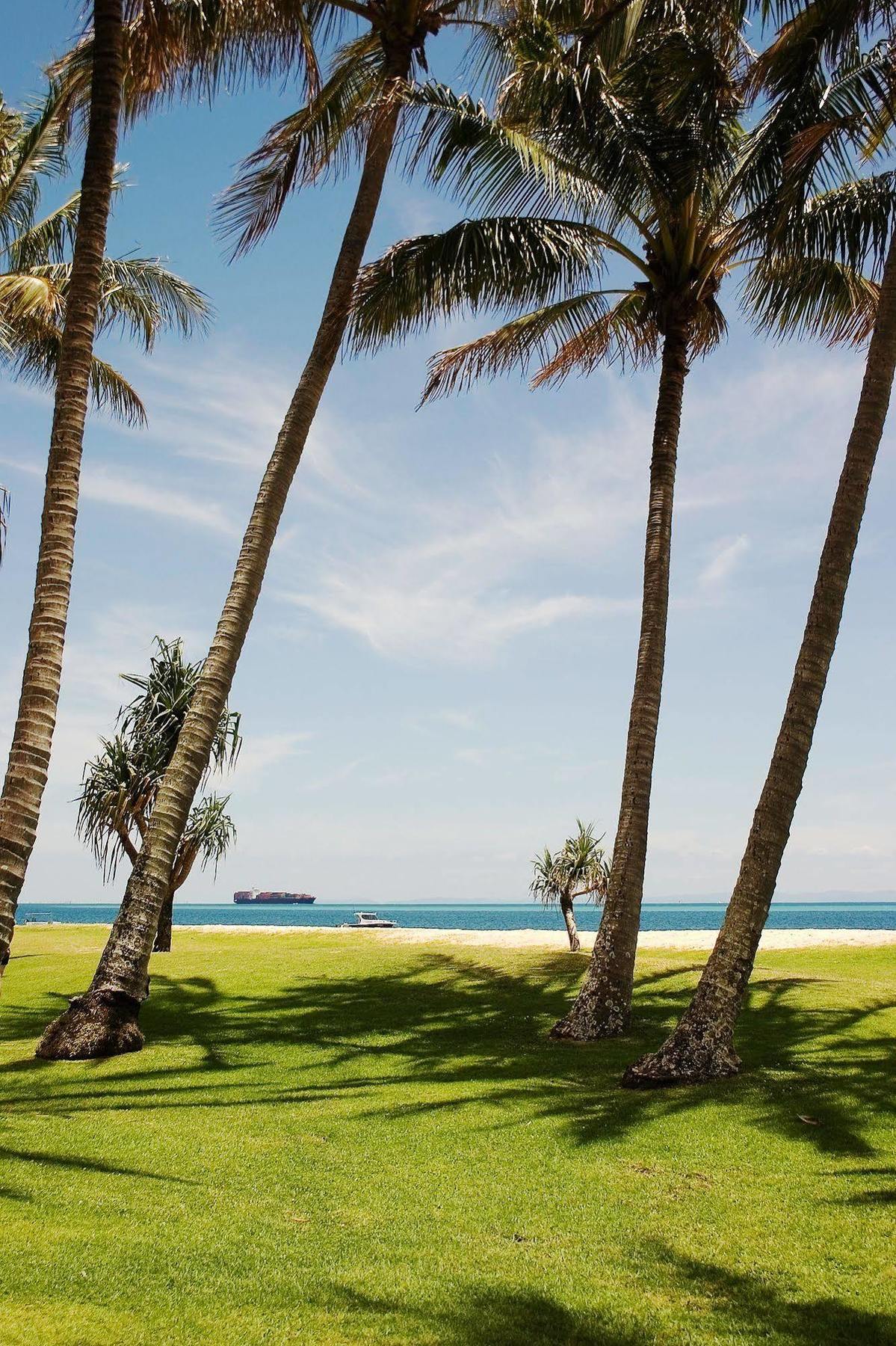 Resort Island 4*